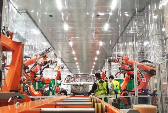 拼“智”造,汽开区汽车产业加速转型升级。 拼“智”造,汽开区汽车产业加速转型升级。