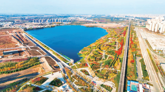 整洁的路面、优美的环境为群众的幸福生活加码。 整洁的路面、优美的环境为群众的幸福生活加码。