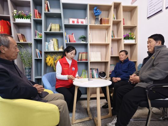 �ػ���ί������/��ͼ