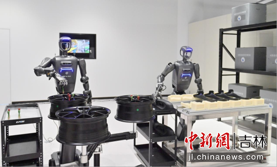 下游应用场景的丰富,正是吉林发展具身智能机器人的独特优势。(资料图)张瑶/摄 下游应用场景的丰富,正是吉林发展具身智能机器人的独特优势。(资料图)张瑶/摄