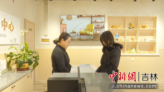 游客服务中心正在接待游客。永吉县委宣传部/供图 游客服务中心正在接待游客。永吉县委宣传部/供图