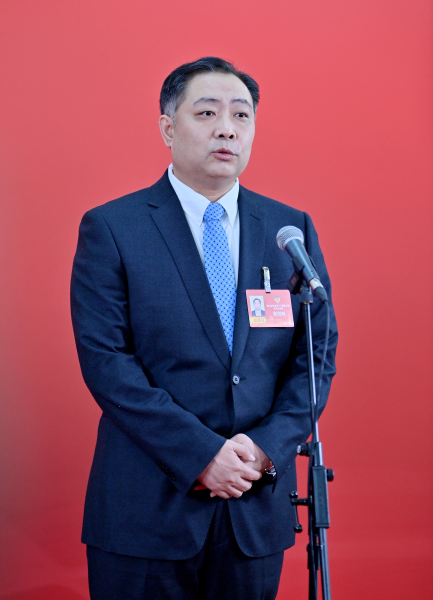 1��26�գ�����Э����ʡ��ʮ����ίԱ����Ĵλ���ίԱͨ���ϣ��޽���ش�������ʡ� ���� ��