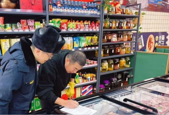 �ػ���ί������/��ͼ