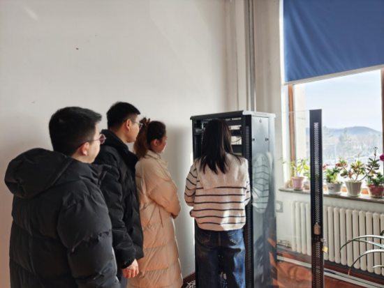 �ػ���ί������/��ͼ