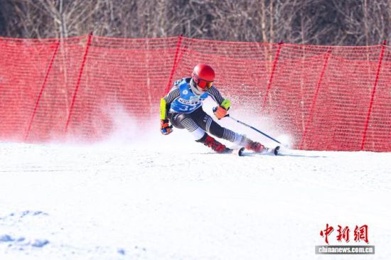 选手正在比赛。石洪宇 摄 选手正在比赛。石洪宇 摄