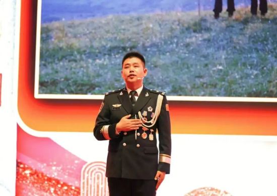 黄义 2026年度新时代青年先锋 吉林出入境边防检查总站长白山边境管理支队横山边境检查站政治教导员 黄义 2026年度新时代青年先锋 吉林出入境边防检查总站长白山边境管理支队横山边境检查站政治教导员