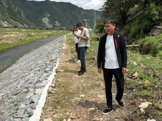 班子成员、职能部门、村负责人常态化巡河 班子成员、职能部门、村负责人常态化巡河