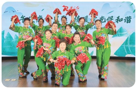 荣光街道老年人乐享文化活动。 荣光街道老年人乐享文化活动。