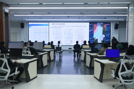 ������פ����԰��ҵ���˽�Ϳվ��÷�չ��������ߡ�