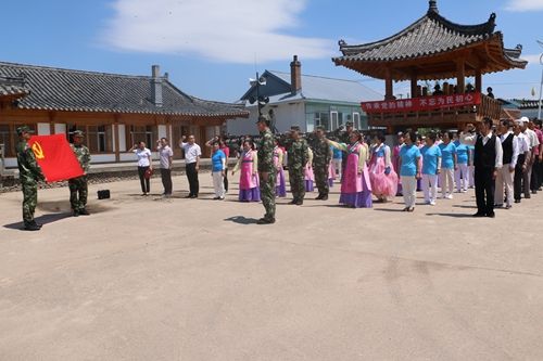 吉林公安边防总队延吉边检站与白新社区联合开展主题党日活动