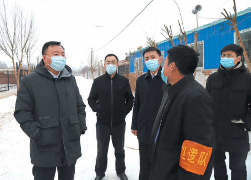 四平市委书记郭灵计在梨树县明察暗访疫情防控工作